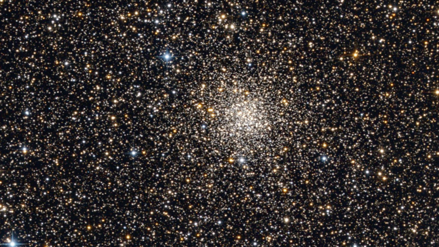 L’amas globulaire Messier 71, photographié avec un télescope de Newton de 12 pouces. Bernhard Hubl / CCD Guide