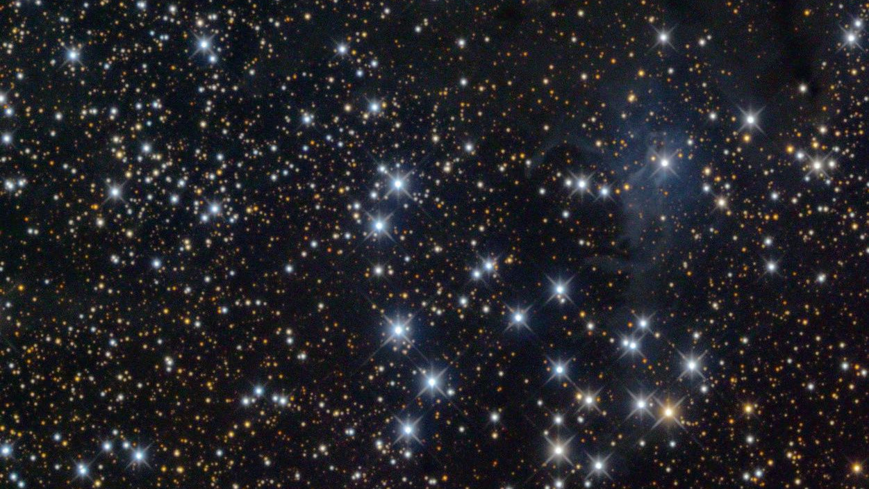 L’amas d’étoiles NGC 225, également connu sous le nom de l'amas du Voilier, photographié avec un télescope Intes MK 69 6", distance focale 900 mm. Günter Kerschhuber