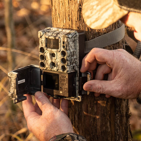 Appareil-photo spécial gibier Bushnell 32MP CORE DS4K Tree Bark Camo No Glow, Boîte 5L