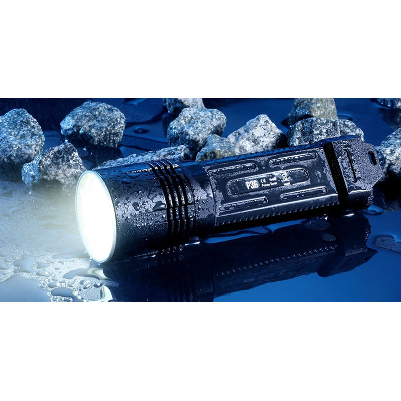 Nitecore Lampe torche P36