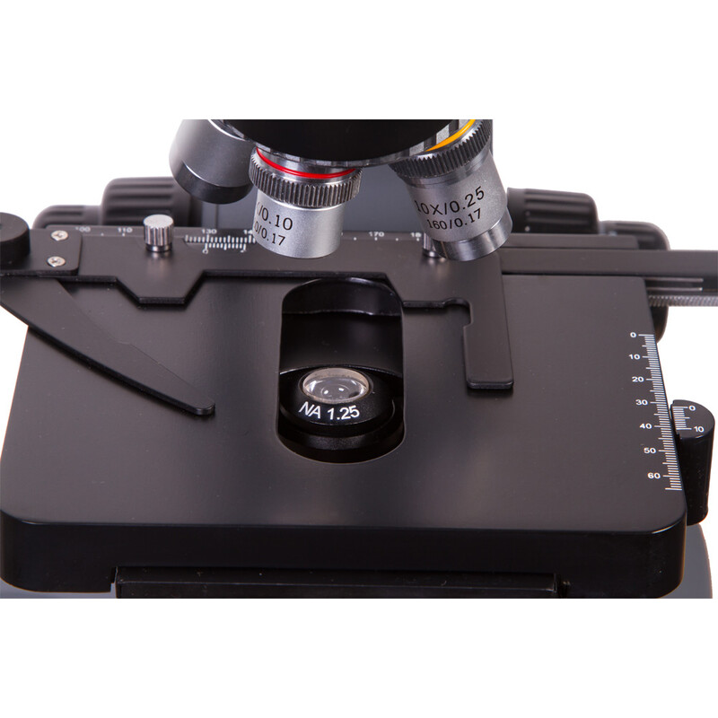 Microscope stéréoscopique Levenhuk 740T Trino 40-2000x LED